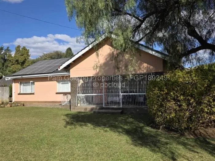 3 Bedroom House for Sale in Ilanda, Bulawayo