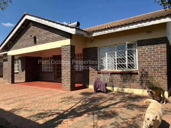 3 Bedroom House for Sale in Zimre Park, Harare