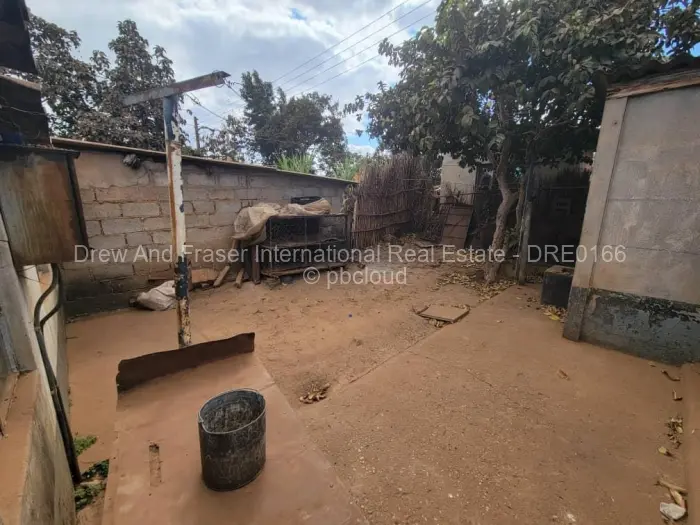 2 Bedroom House for Sale in Dzivarasekwa, Harare