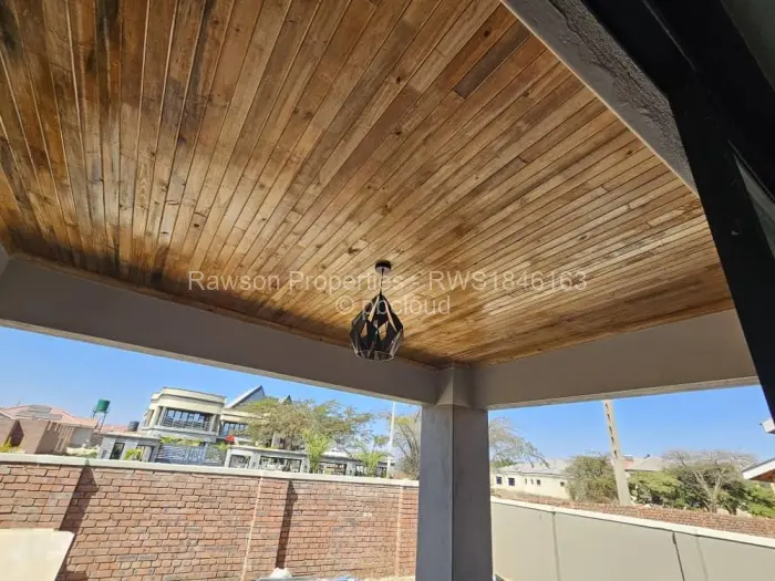 Townhouse/Complex/Cluster for Sale in Arlington, Harare
