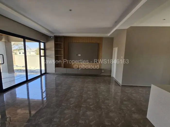 Townhouse/Complex/Cluster for Sale in Arlington, Harare