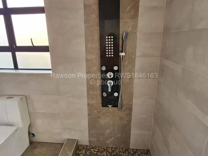 Townhouse/Complex/Cluster for Sale in Arlington, Harare