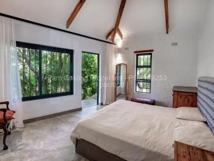 5 Bedroom House for Sale in Christon Bank, Christon Bank