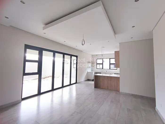 Townhouse/Complex/Cluster to Rent in Greendale, Harare
