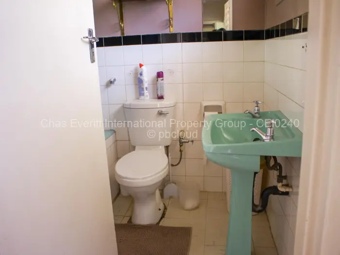 4 Bedroom House for Sale in Burnside, Bulawayo