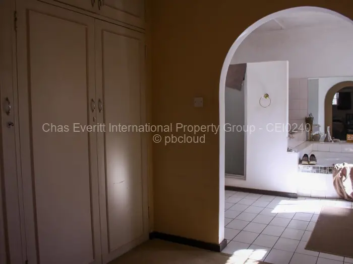 4 Bedroom House for Sale in Burnside, Bulawayo