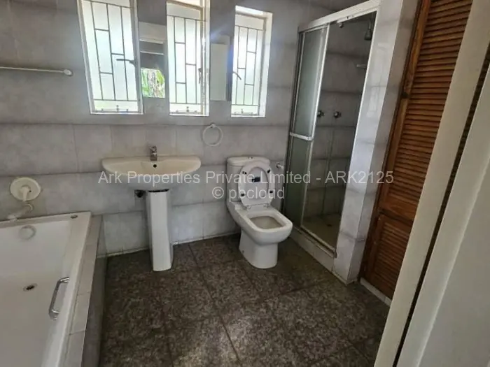 4 Bedroom House to Rent in Avondale