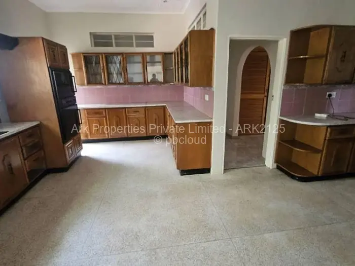4 Bedroom House to Rent in Avondale
