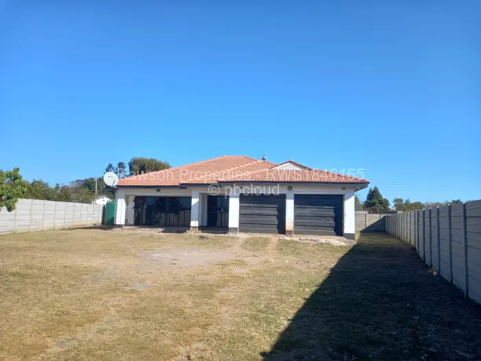 4 Bedroom House for Sale in Avonlea, Harare