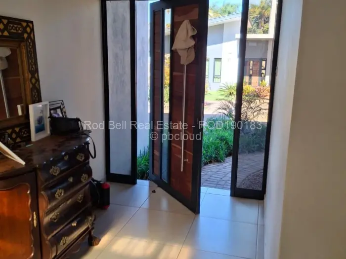 Townhouse/Complex/Cluster to Rent in Greendale, Harare
