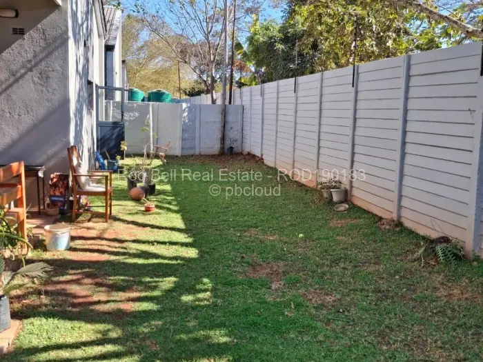 Townhouse/Complex/Cluster to Rent in Greendale, Harare