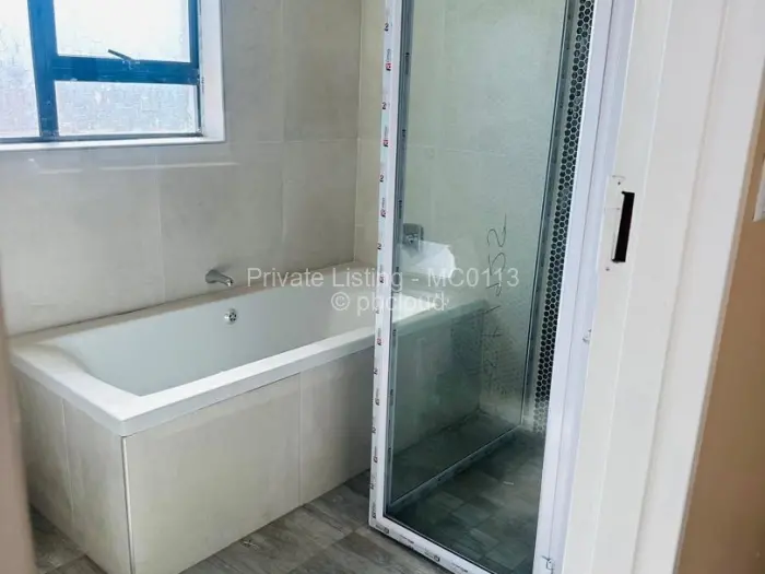 5 Bedroom House to Rent in Pomona, Harare