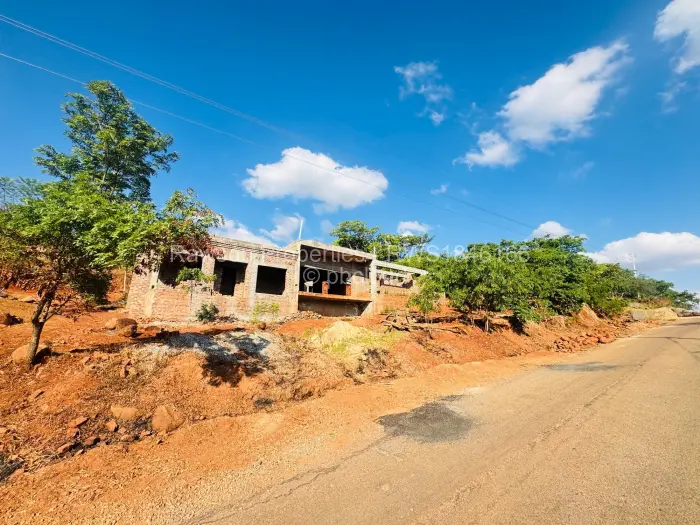 6 Bedroom House for Sale in Borrowdale, Harare