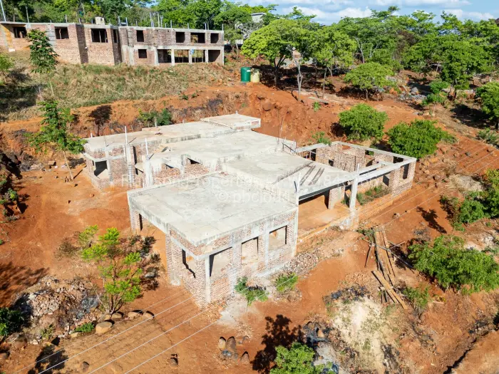 6 Bedroom House for Sale in Borrowdale, Harare