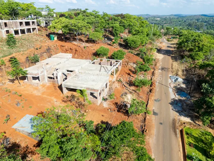 6 Bedroom House for Sale in Borrowdale, Harare