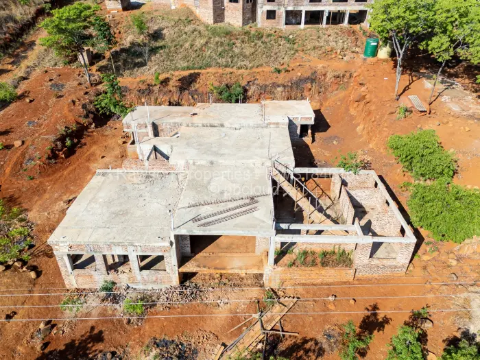 6 Bedroom House for Sale in Borrowdale, Harare