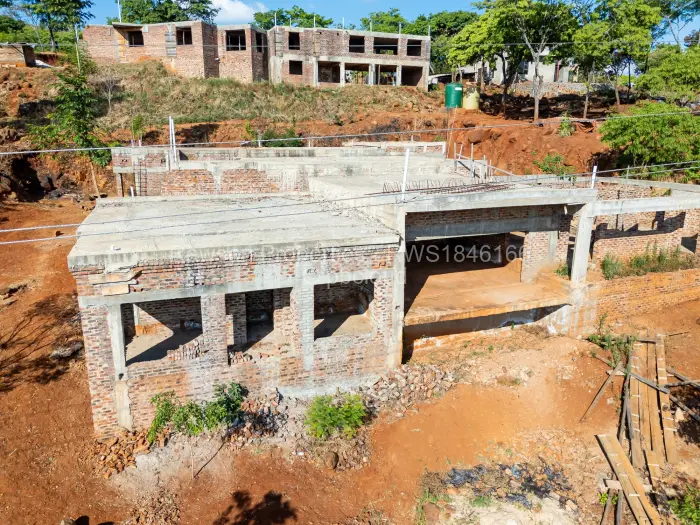 6 Bedroom House for Sale in Borrowdale, Harare