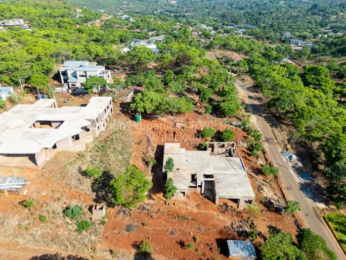 6 Bedroom House for Sale in Borrowdale, Harare