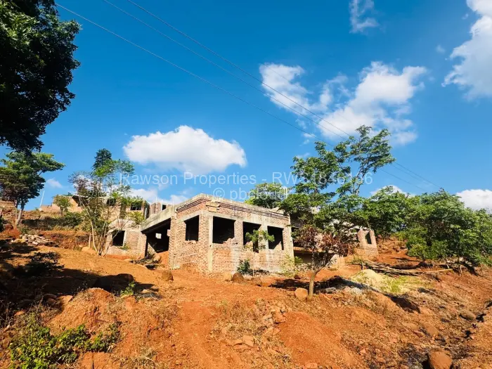 6 Bedroom House for Sale in Borrowdale, Harare