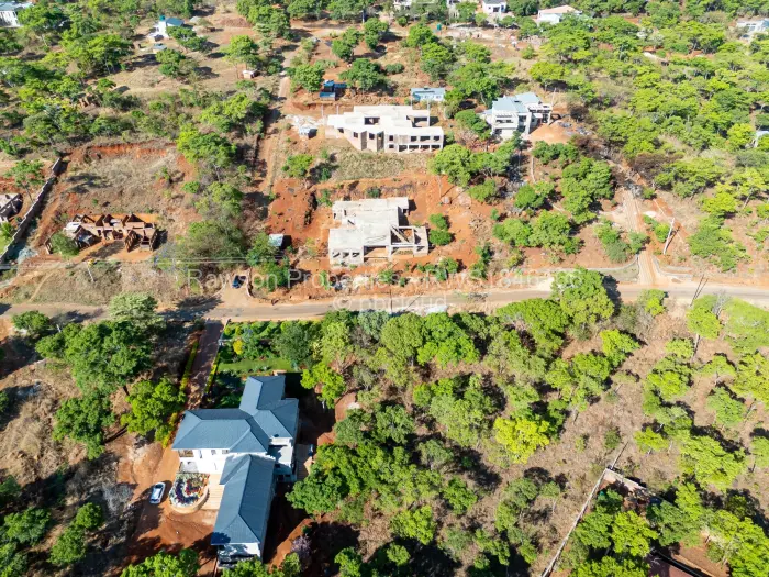 6 Bedroom House for Sale in Borrowdale, Harare