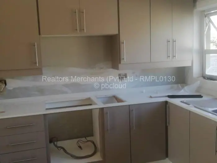 2 Bedroom House to Rent in Waterfalls