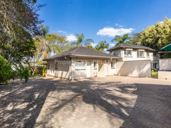 5 Bedroom House for Sale in Borrowdale Brooke, Harare