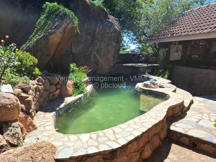 4 Bedroom House for Sale in Burnside, Bulawayo