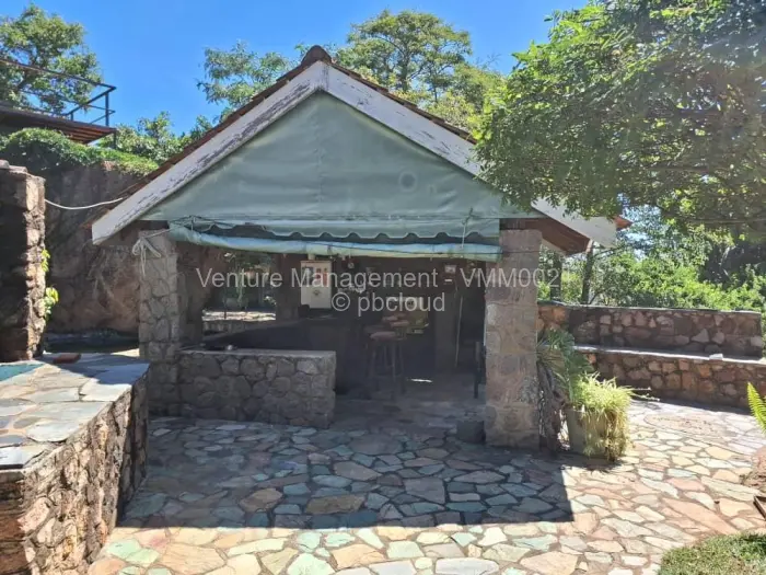 4 Bedroom House for Sale in Burnside, Bulawayo