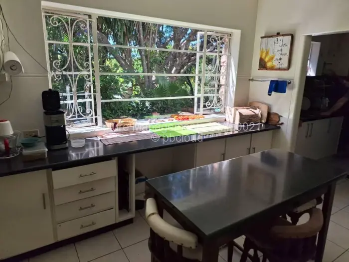 4 Bedroom House for Sale in Burnside, Bulawayo