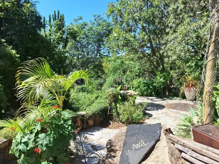 4 Bedroom House for Sale in Burnside, Bulawayo