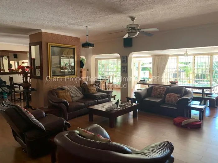 6 Bedroom House for Sale in Mandara, Harare