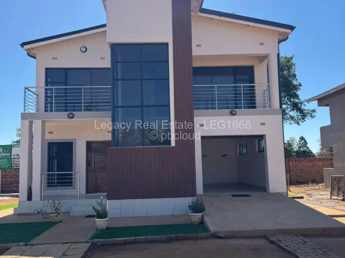 Townhouse/Complex/Cluster for Sale in Marlborough, Harare