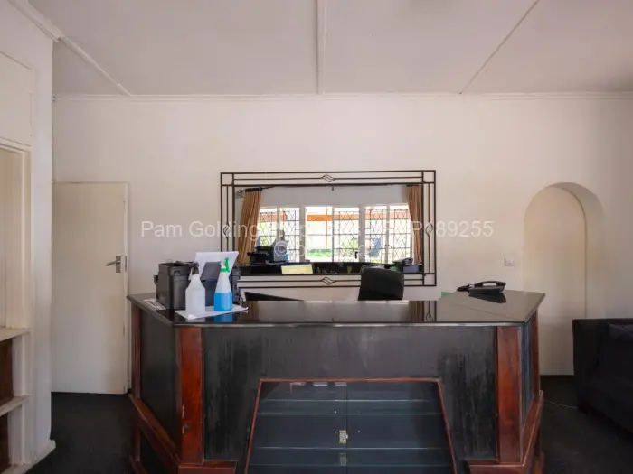 6 Bedroom House for Sale in Newlands, Harare