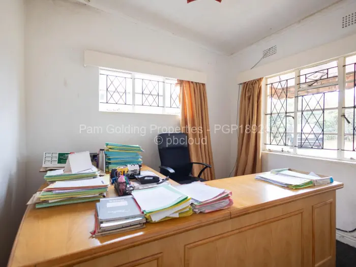 6 Bedroom House for Sale in Newlands, Harare