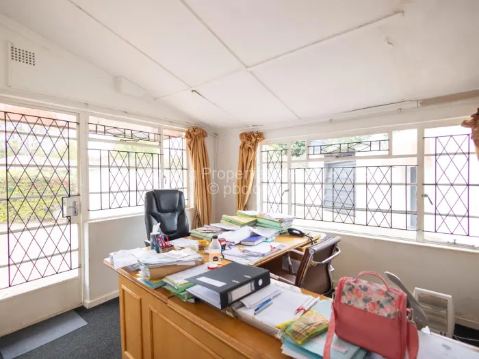 6 Bedroom House for Sale in Newlands, Harare