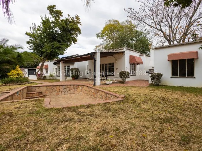 6 Bedroom House for Sale in Newlands, Harare