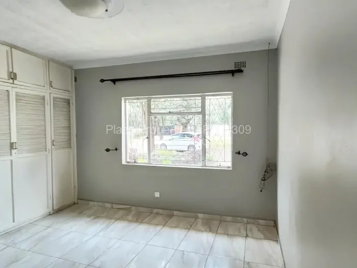 4 Bedroom House to Rent in Emerald Hill