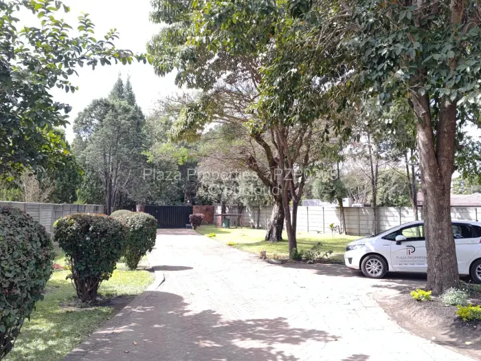 4 Bedroom House to Rent in Emerald Hill