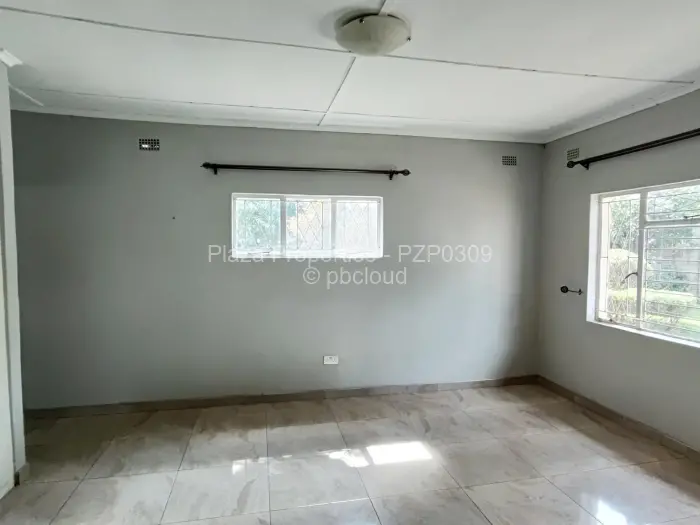 4 Bedroom House to Rent in Emerald Hill