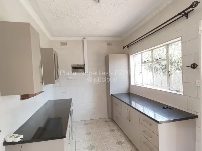 4 Bedroom House to Rent in Emerald Hill