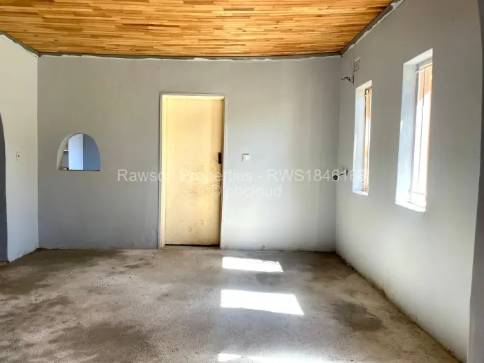 3 Bedroom House for Sale in Zimre Park, Harare