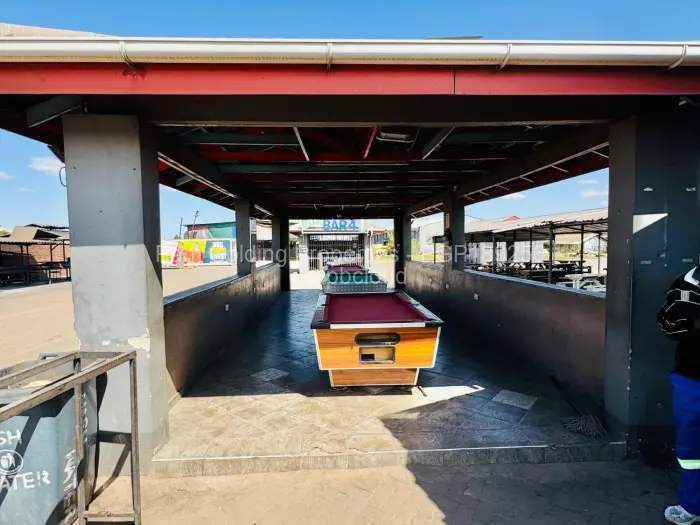 Commercial Property to Rent in Highfield