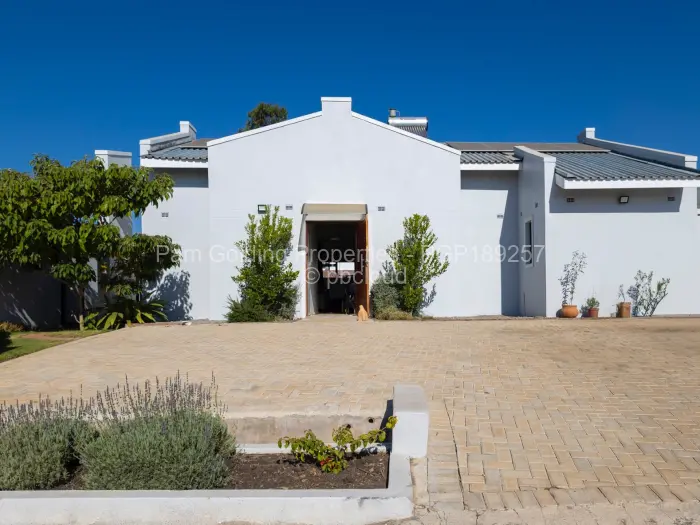 Townhouse/Complex/Cluster for Sale in Greendale, Harare