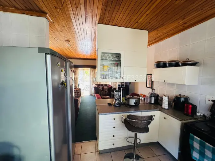 2 Bedroom Cottage/Garden Flat for Sale in Kensington, Harare