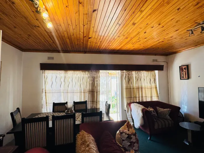 2 Bedroom Cottage/Garden Flat for Sale in Kensington, Harare