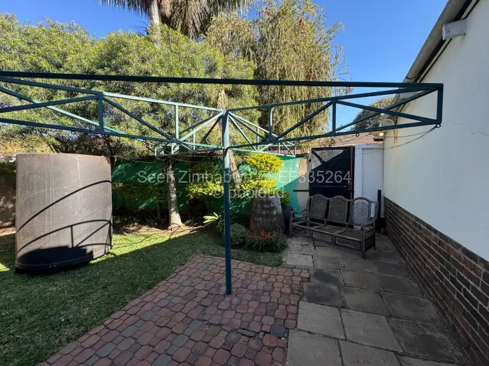 2 Bedroom Cottage/Garden Flat for Sale in Kensington, Harare