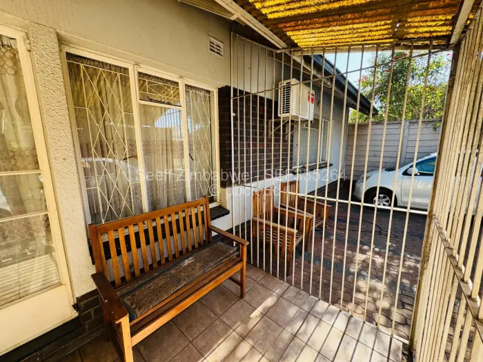 2 Bedroom Cottage/Garden Flat for Sale in Kensington, Harare