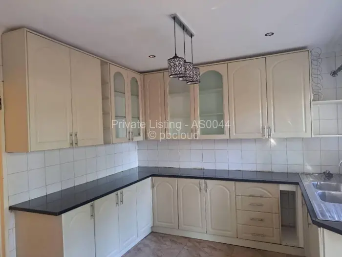 2 Bedroom Cottage/Garden Flat to Rent in Mount Pleasant, Harare