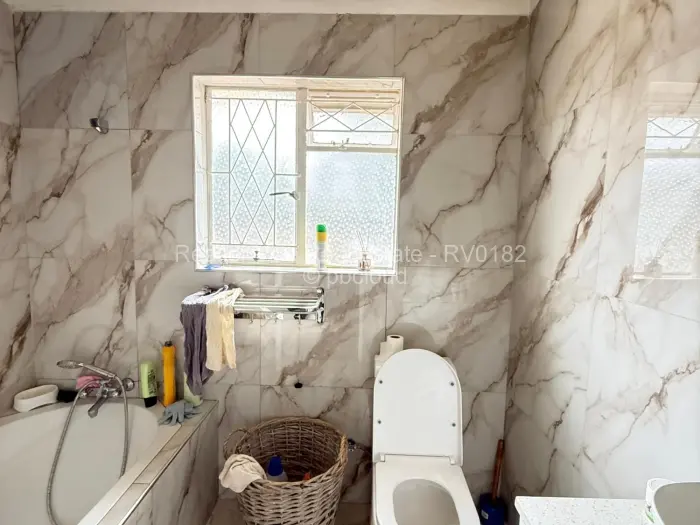 3 Bedroom Cottage/Garden Flat for Sale in Greystone Park, Harare
