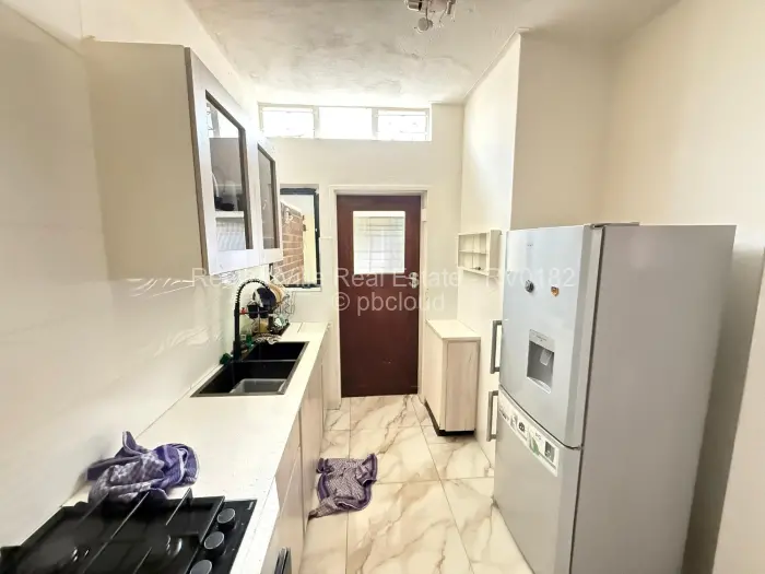 3 Bedroom Cottage/Garden Flat for Sale in Greystone Park, Harare